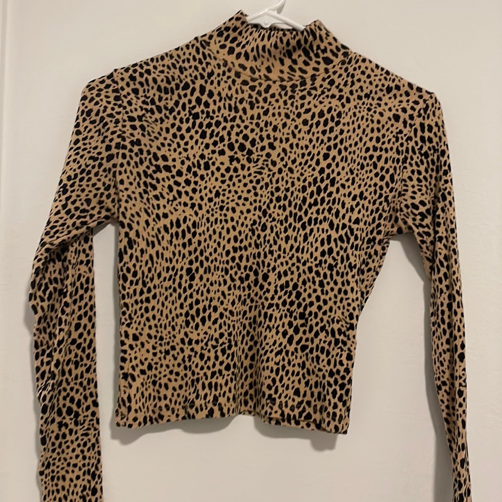 Brandy Melville Cropped Mock-neck Longsleeve